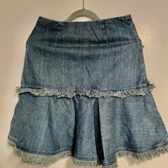 Michael by Michael Kors stone washed denim skirt. - Picture 2 of 3